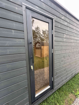 Modern Sauna 2,3 x 5,9 m - mit Badezimmer