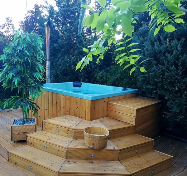 BADEFASS 4-ECK - 1700 - 8 Pers.