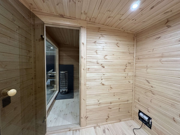 Modern Sauna 2,3 x 5,9 m - mit Badezimmer