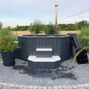 Badezuber für 9 Pers. 2.4×1.8m mit GFK Einsatz